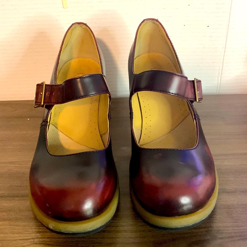 Dr Martens gently used women’s heeled mary Jane style size 10.